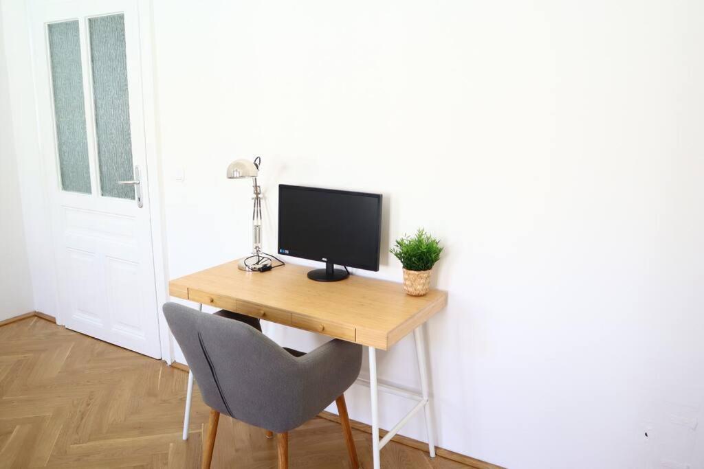 Bloom - Cozy Apartment, 5 Stops To City Center Vienna Luaran gambar