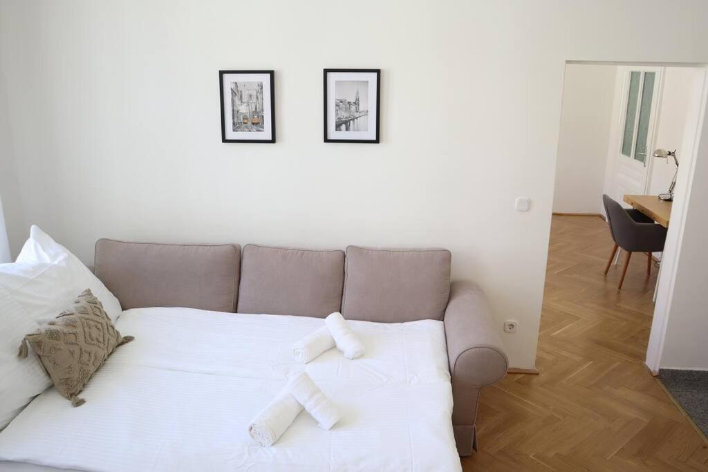 Bloom - Cozy Apartment, 5 Stops To City Center Vienna Luaran gambar